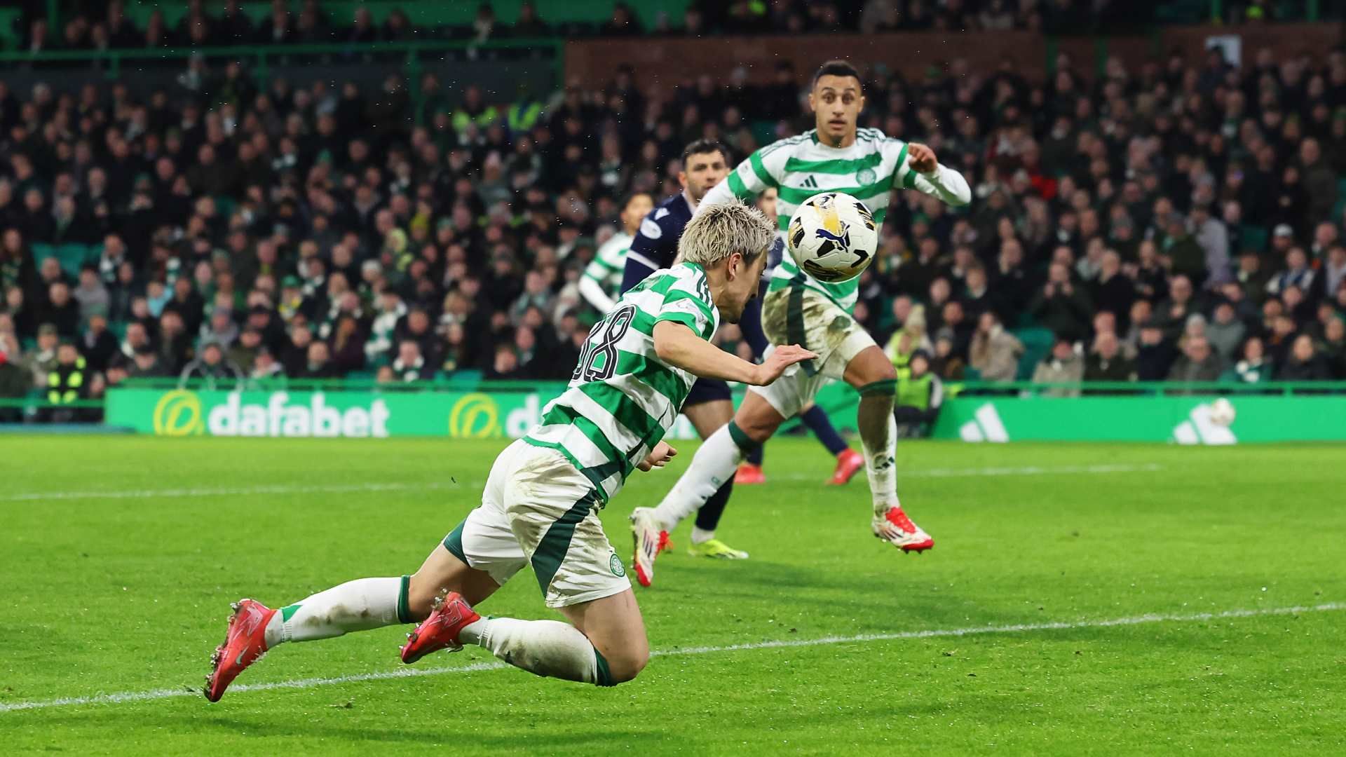 どこにあれだけのエネルギーがあるんだ」「私が見た中で最高のゴール